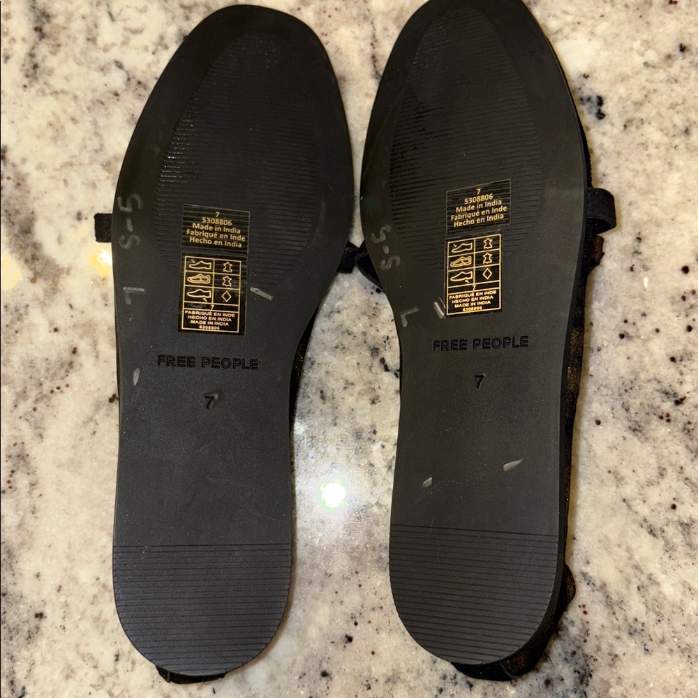 Free People Mania Bow Flats Broze Age Metallic Size 7 NWOT - Picture 7 of 7